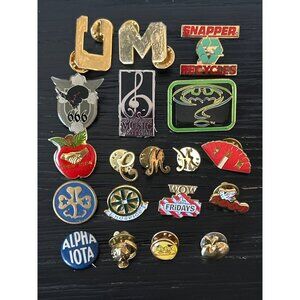 VTG Collectible Lapel Pins Lot-of-19 Batman DC Comics 1994 TGI Fridays Flair